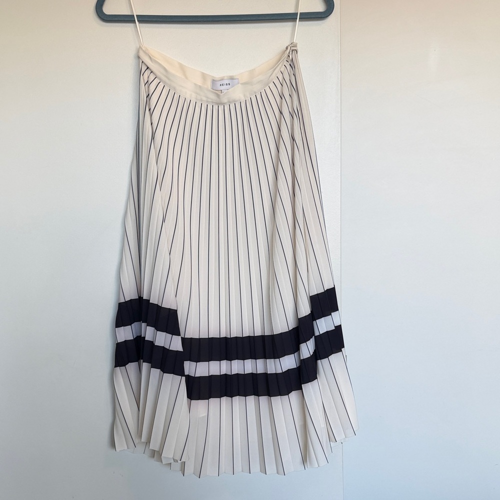 Reiss A-Line Pleated Skirt in Cream and Black